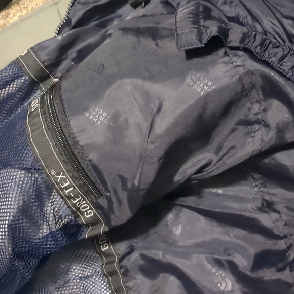 Vintage The North Face Men's Navy Jacket - Picture 4 of 10